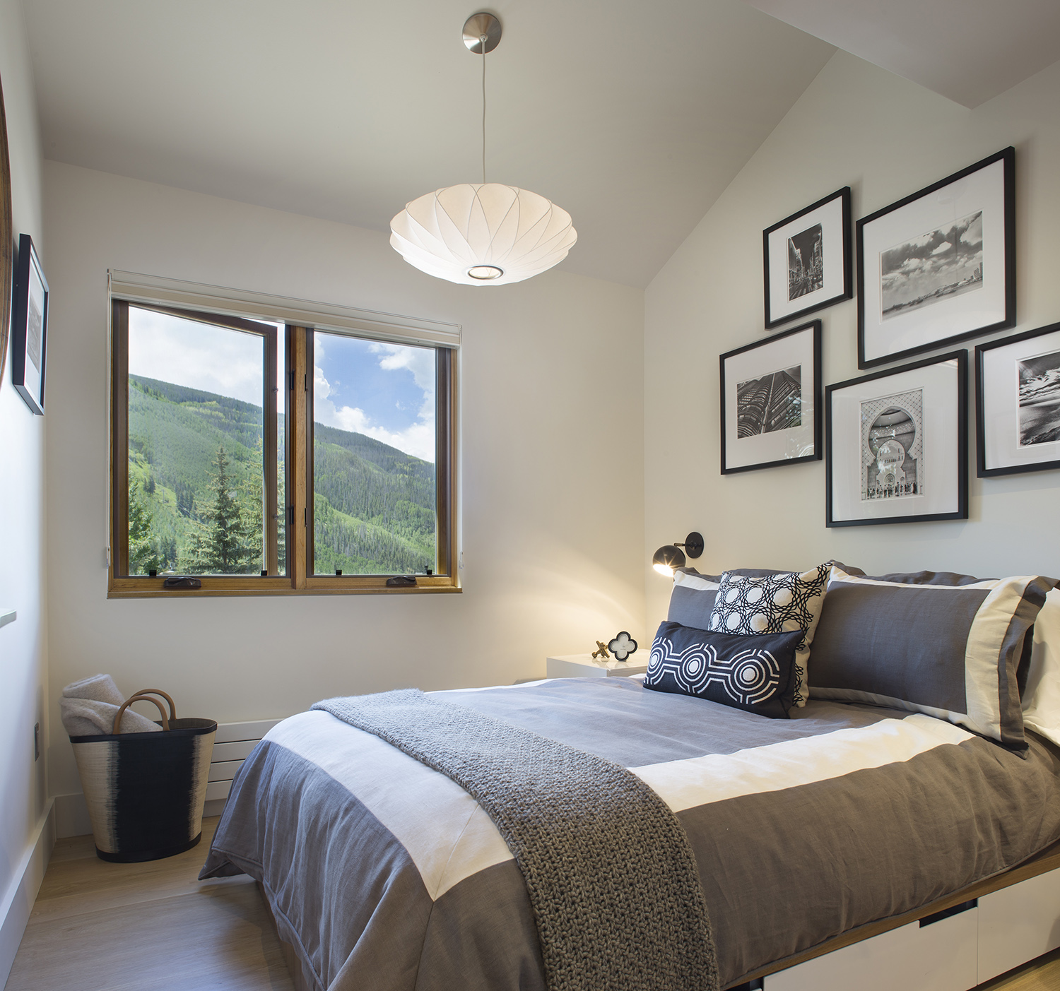 Guest Suite bedroom at the mountain loft